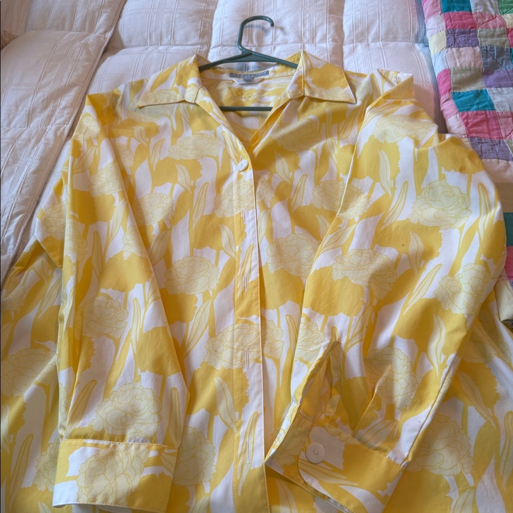 Foxcroft wrinkle free blouse